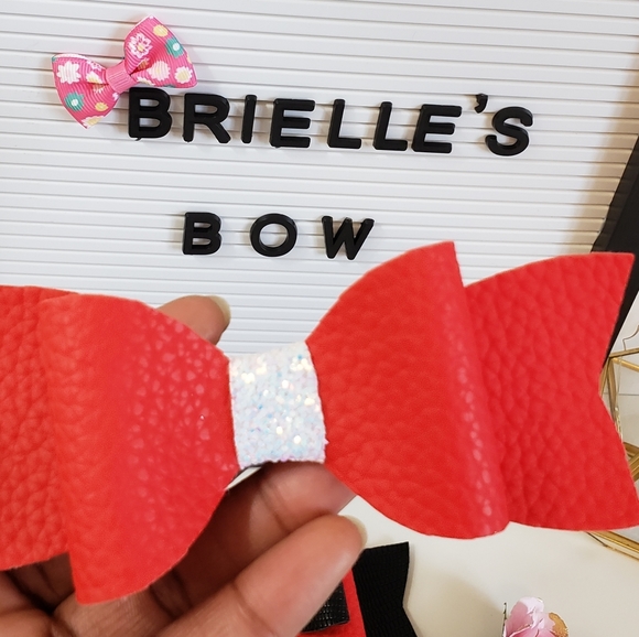 Faux-leather bow 🎀 - Picture 3 of 3